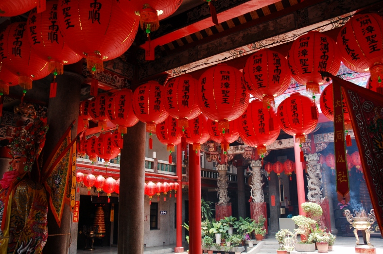 鮮紅：開漳聖王廟，亮麗的點綴